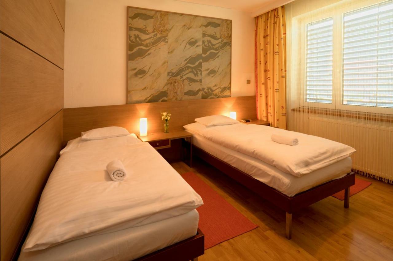 Hotel Bartos Frenštát pod Radhoštěm Extérieur photo