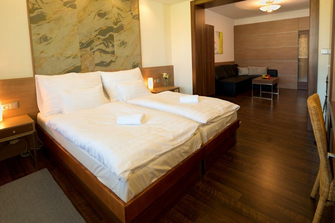 Hotel Bartos Frenštát pod Radhoštěm Extérieur photo